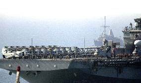 3 U.S. amphibious vessels, minesweeper leave Okinawa